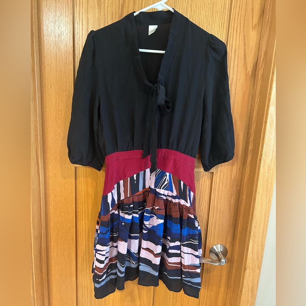 100%‎ Silk Line & Dot Dress M